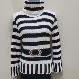 Women's Knitted Turtle Neck Sweater In Black&White Stripes sz med good condition